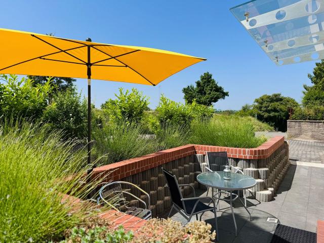 Charming retreat with large terrace in idyllic surroundings, Boblingen Amsterdam Apartments for Rent