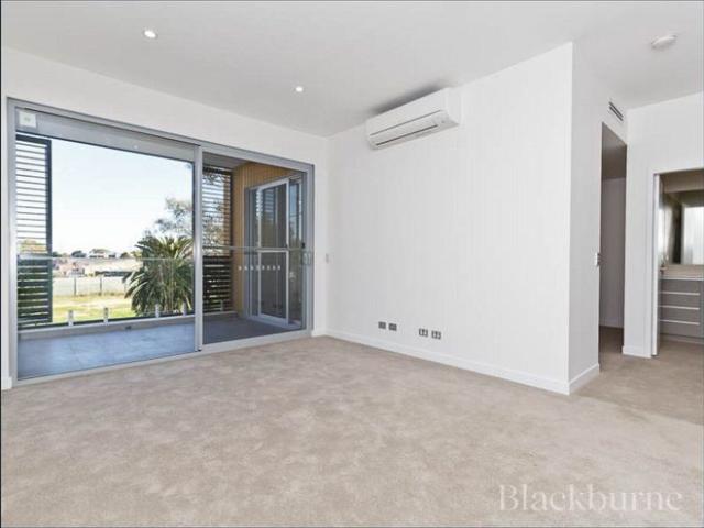 Charming Rivervale Unit with Modern Comforts