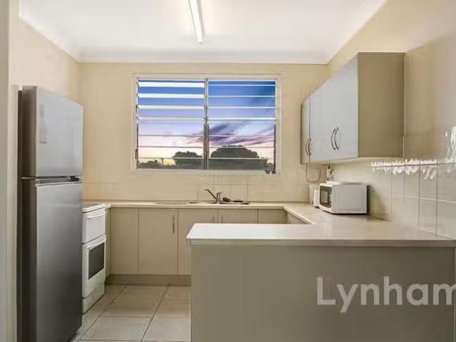 Nice ROOM 3 2/23 Bergin Road, Cranbrook, QLD 4814