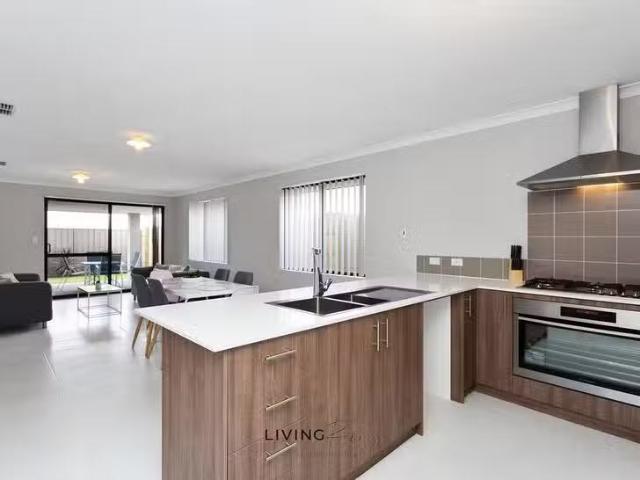 New ROOM 3 Hanbury Loop, Success, WA 6164