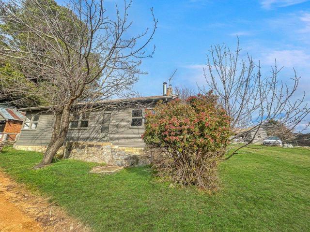 Charming Rural Farm Cottage Peaceful Country Living Available Now
