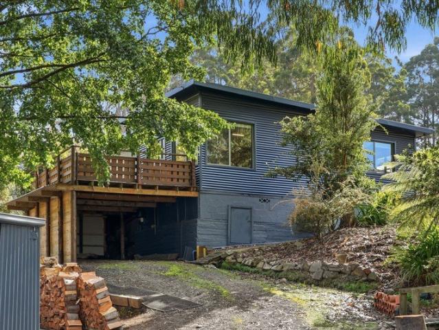 Charming Rural Retreat Moments from Dover