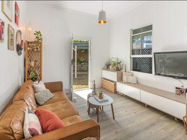 Charming Sanctuary on the City Fringe