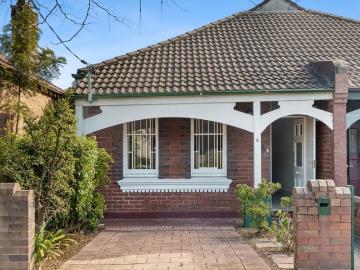 Charming Semi on a North to Rear Aspect in a Desirable Location