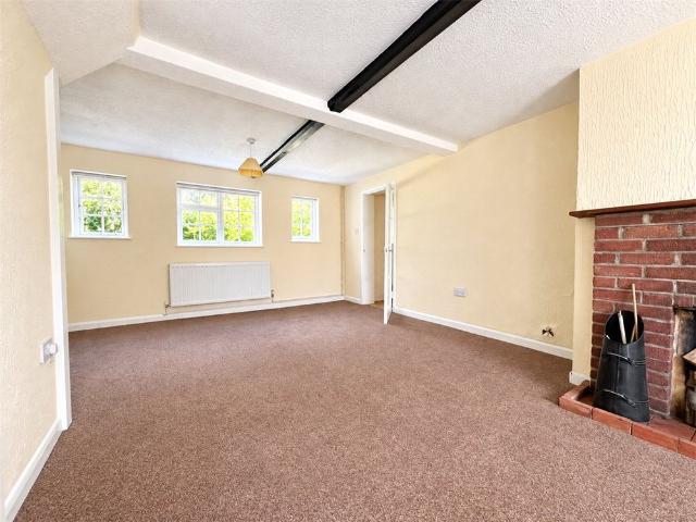 Charming semi detached cottage set in pretty rural village with fantastic local pub and easy access to the A33 and M3