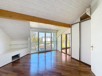 Charming semi detached villa in a residential neighbourhood
