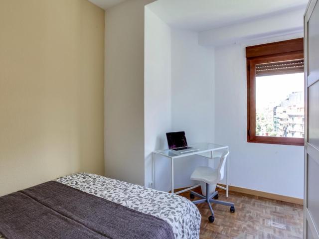 Charming single bedroom near Plaça de Catalunya