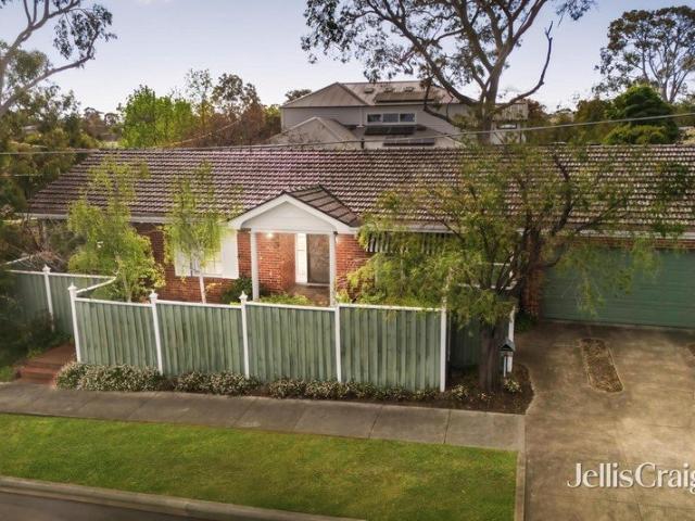 Charming single level character haven in a peaceful leafy neighbourhood
