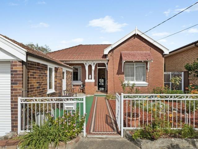 Charming Single Level Family Home in Blue Chip Carlton