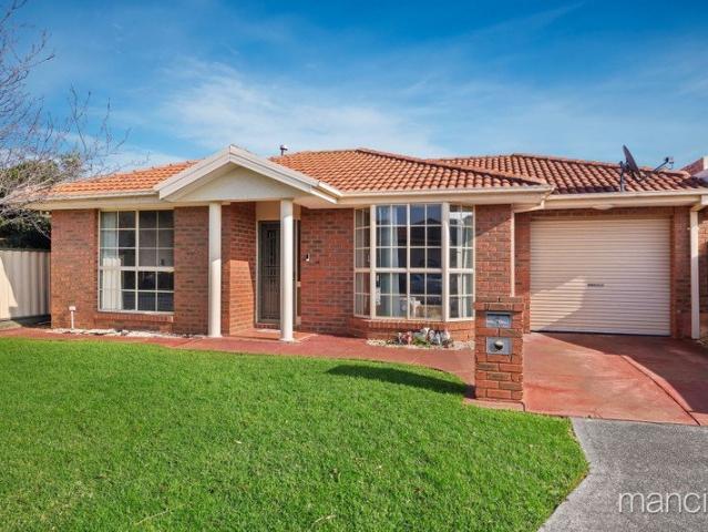 Charming Single Level Home Near Skeleton Creek