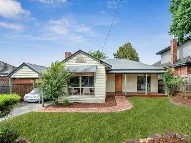 Charming Single Level in Box Hill High Zone