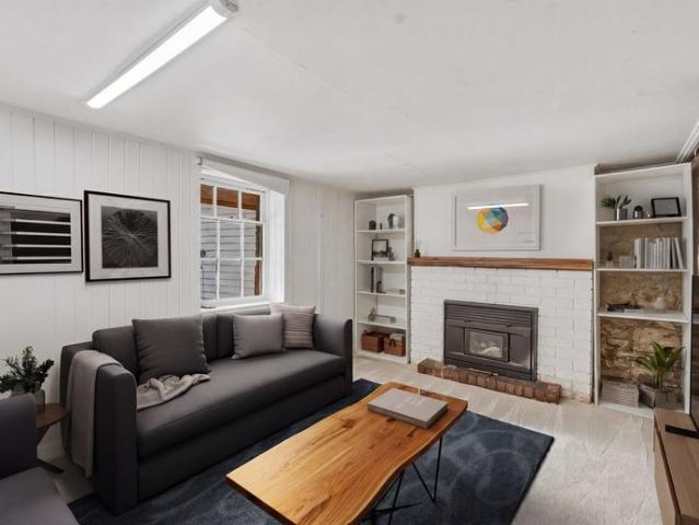 Charming South Hobart Unit Includes Water and Electricity