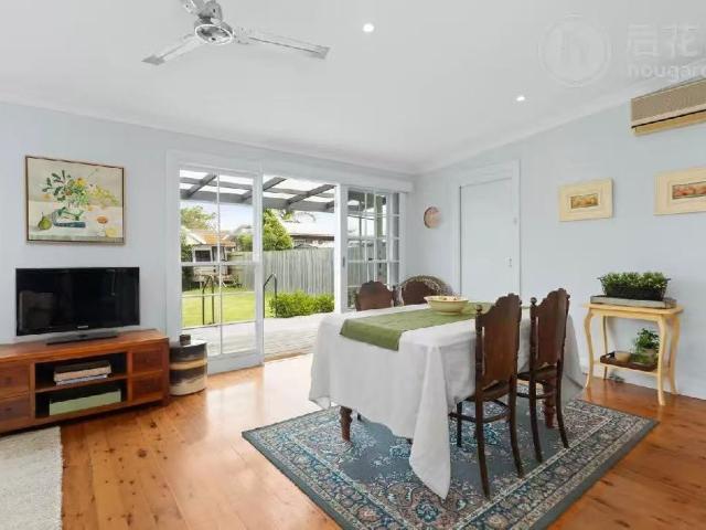 CHARMING & SPACIOUS 4 BEDROOM FAMILY HOME IN A PRIME LOCATION