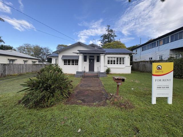 Charming & Spacious 4 Bedroom Family Home in Prime Yeronga Street