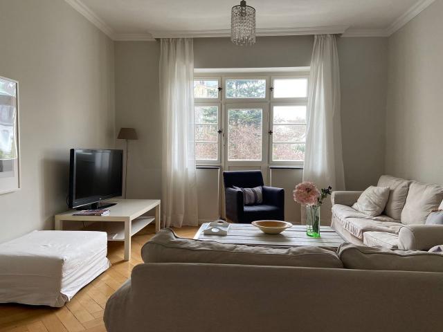 Charming spacious 3 bedroom apartment near city center, Düsseldorf, Dusseldorf Amsterdam Apartments for Rent
