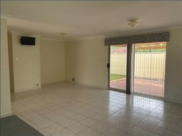 Charming Spacious 3 Bedroom Rear Home in Dianella