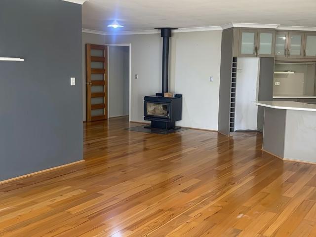 Charming & Spacious Family Home in Dalyellup!
