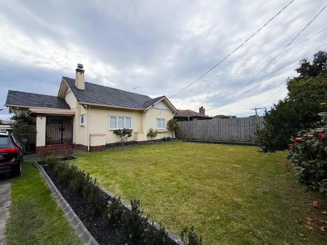Charming & Spacious Family Home in Prime Ormond Location