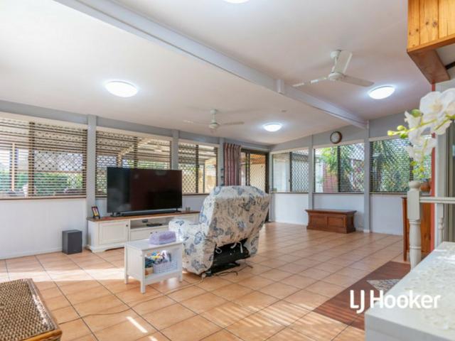 CHARMING, SPACIOUS & FULL OF CHARACTER � A WONDERFUL NORVILLE HOME