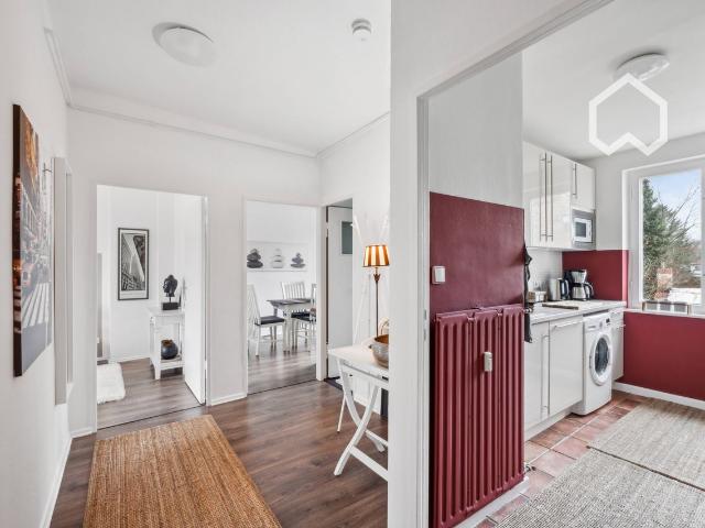 Charming & Spacious Furnished Apartment with Balcony in Berlin, Berlin Amsterdam Apartments for Rent