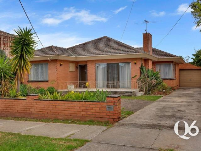 Charming St Albans Family Home Awaits