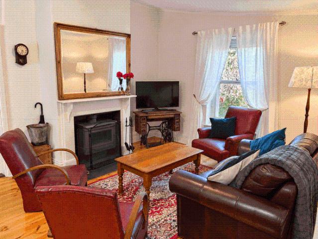 Charming Stone Cottage in the Heart of Stirling