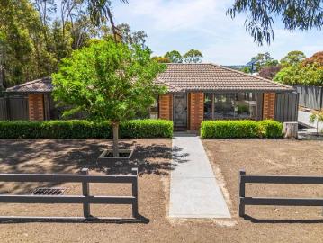 Charming Street Appeal, Smart Layout & Exceptional Convenience