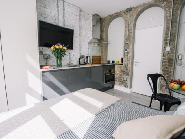 Charming studio close to Kensington Gardens Has an Apartment