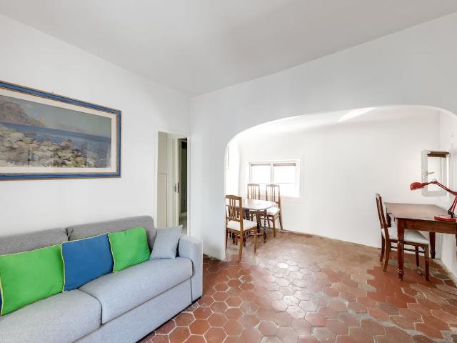 Charming studio apartment Paris Ile de Notre Dame