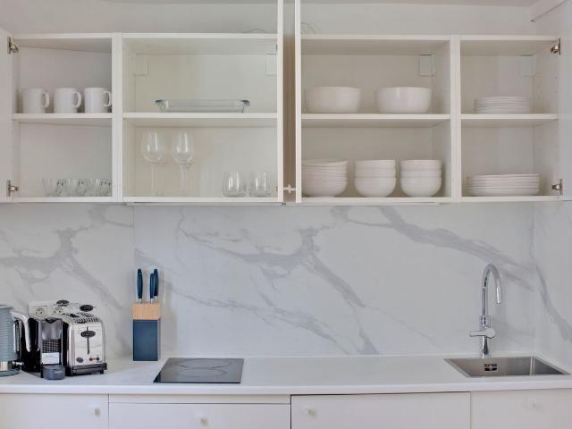 Charming Studio in the Heart of Paris, Paris Amsterdam Apartments for Rent