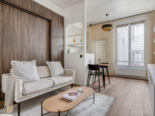 Charming Studio in Vibrant Paris Location, Paris Amsterdam Apartments for Rent