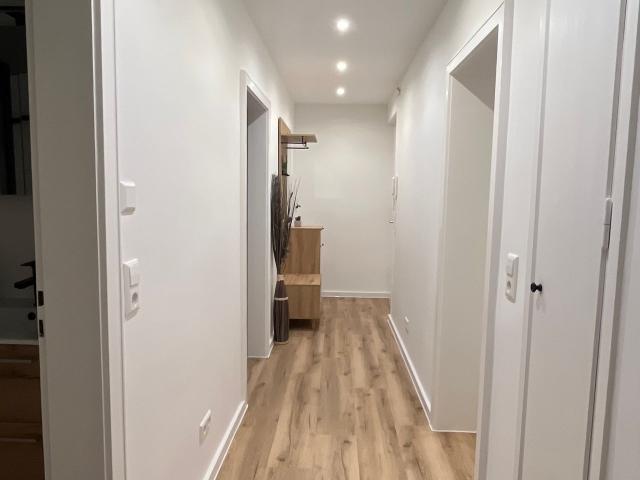 Charming studio located in Stuttgart, Stuttgart Amsterdam Apartments for Rent