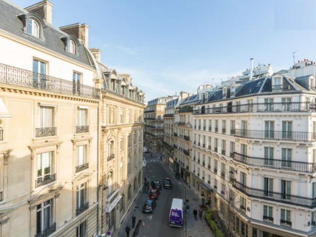 Charming studio near the Champs Elysées, Paris Amsterdam Apartments for Rent