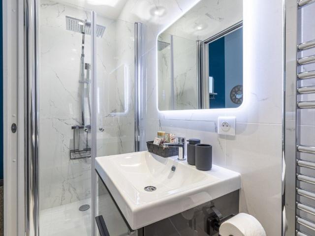 Charming Studio with AC in Saint Germain des Prés, Paris Amsterdam Apartments for Rent