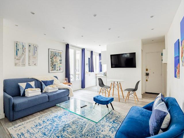 Charming Studio with AC near Champs Élysées in Paris 17th