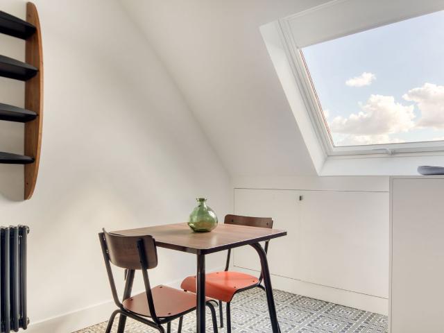 Charming Studio with City Views in Paris, Paris Amsterdam Apartments for Rent