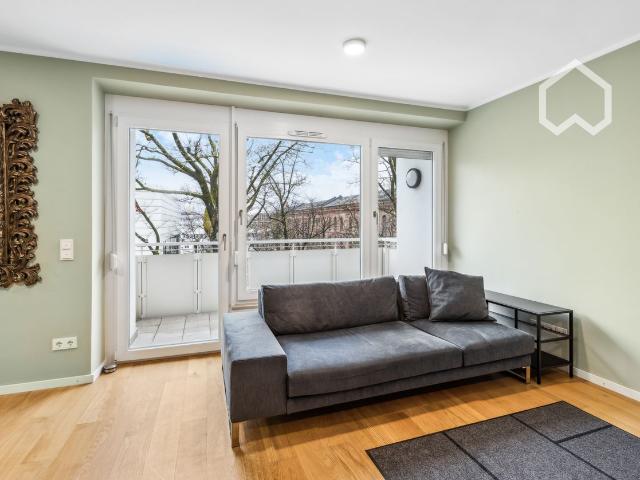 Charming Studio with Modern Amenities in the HEART of Munich, Munchen Amsterdam Apartments for Rent