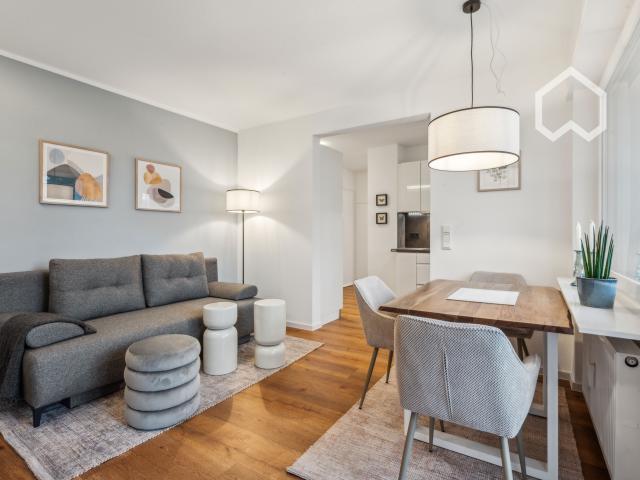 Charming, stylishly furnished apartment in Frankfurt Ginnheim