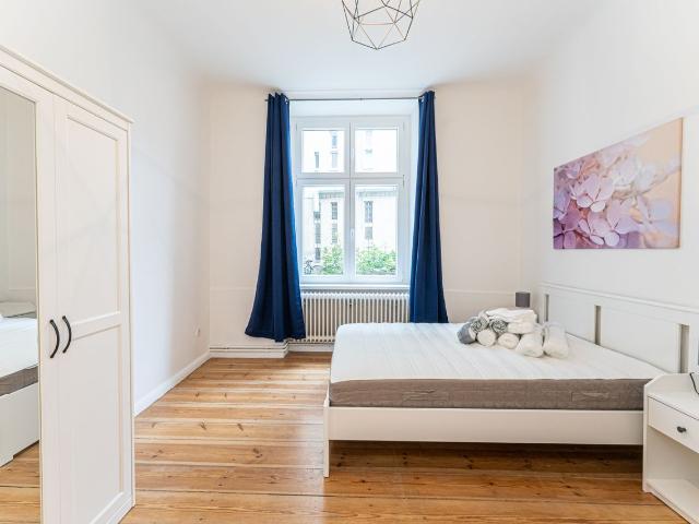 Charming suite conveniently located, Berlin Amsterdam Apartments for Rent