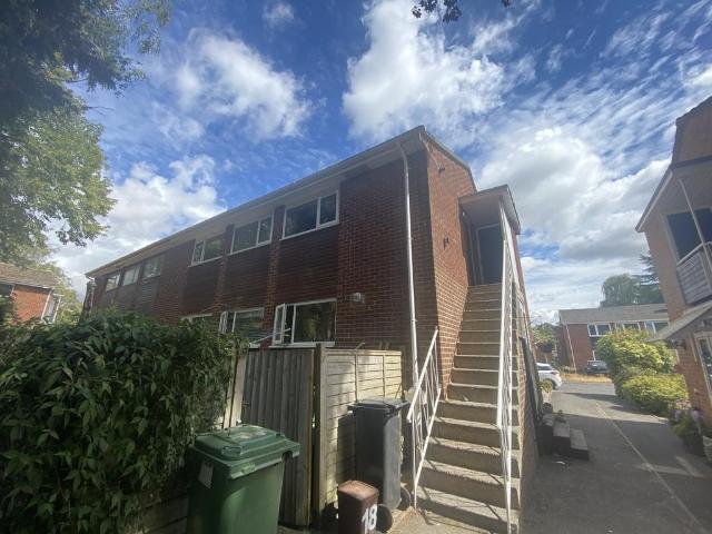 Charnwood Close, Chandlers Ford SO53 2 bed apartment to rent £1,300 pcm £300 pw