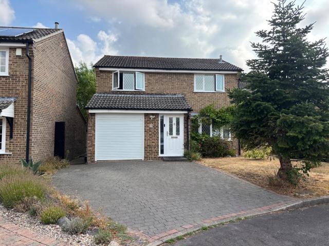 Charnwood Way, Langley, Southampton. 4 bed detached house to rent £1,850 pcm £427 pw