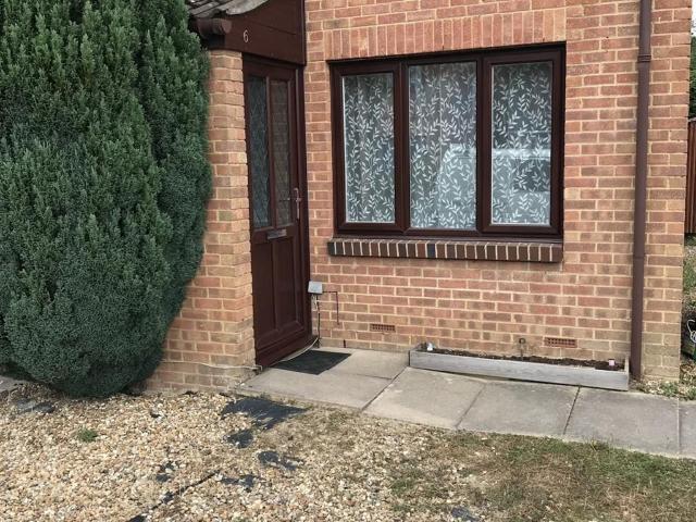 Charrington Way, Broadbridge Heath, Horsham RH12, 1 bed flat to rent, £1,175 pcm | PrimeLocation