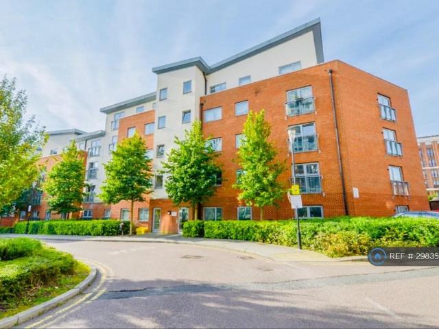 Charrington Place, St. Albans, AL1 1 bed flat to rent £1,450 pcm £335 pw