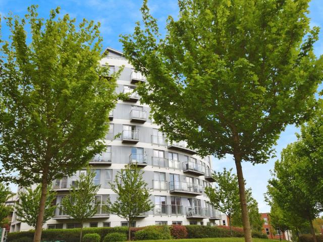Charrington Place, St Albans AL1, 2 bed flat to rent, £2,050 pcm | PrimeLocation