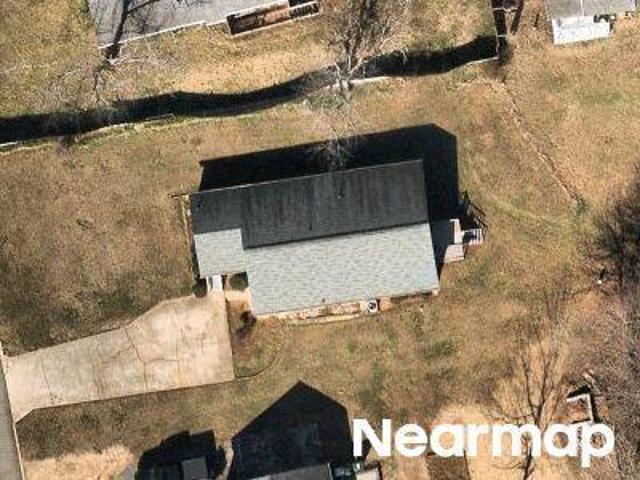 Charter Oak Dr