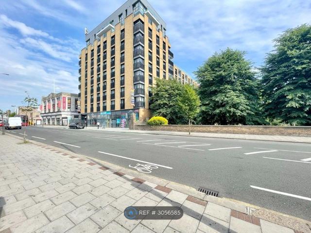 Charter House, Ilford IG1, 2 bed flat to rent, £1,800 pcm | PrimeLocation