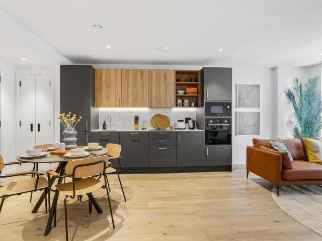 Charter Street, London, E22 1 bed flat to rent £2,914 pcm £672 pw