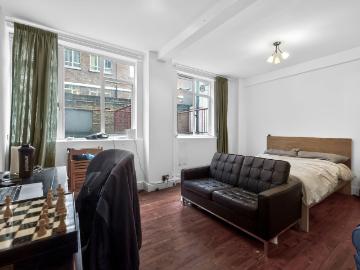 Charterhouse Square, London EC1M, Studio to rent, £2,000 pcm | PrimeLocation