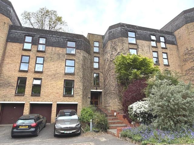 Charterhouse Road, Godalming GU7, 2 bed flat to rent, £1,600 pcm | PrimeLocation