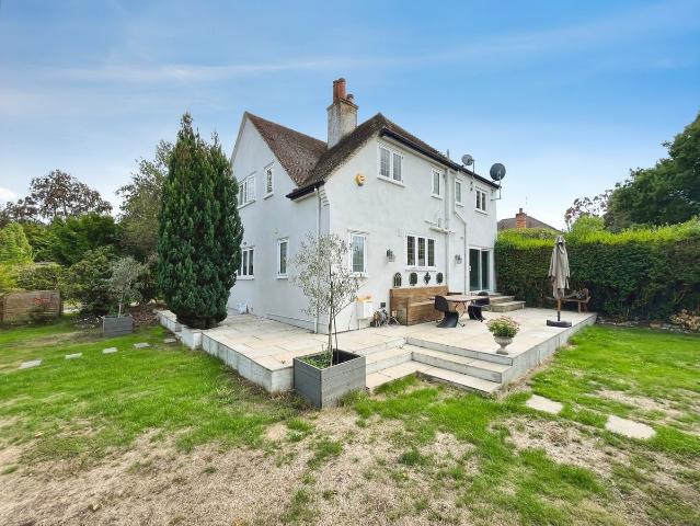 Charters Road, Ascot, Berkshire SL5, 4 bed detached house to rent, £4,000 pcm | PrimeLocation